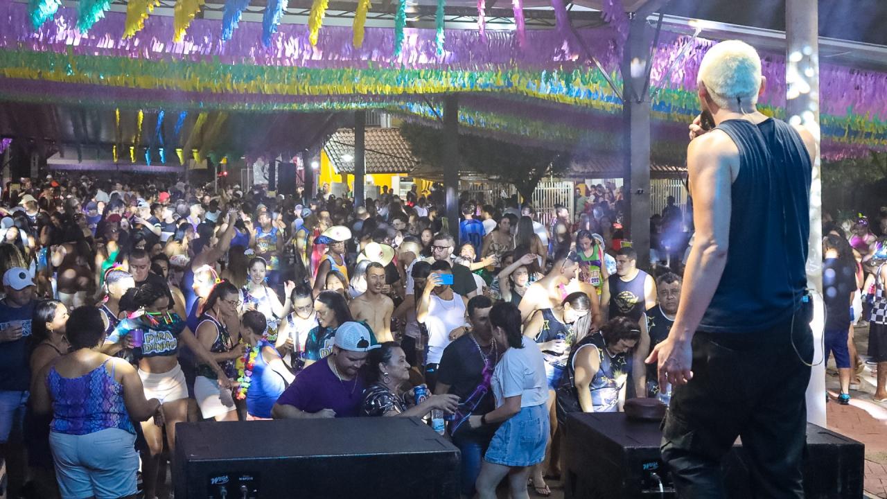 Foto 201 de 238 — Trabiju Folia 2026 arrasta multidão com Bloco Furacão, Santa Maria e DJ Joantony; veja fotos
